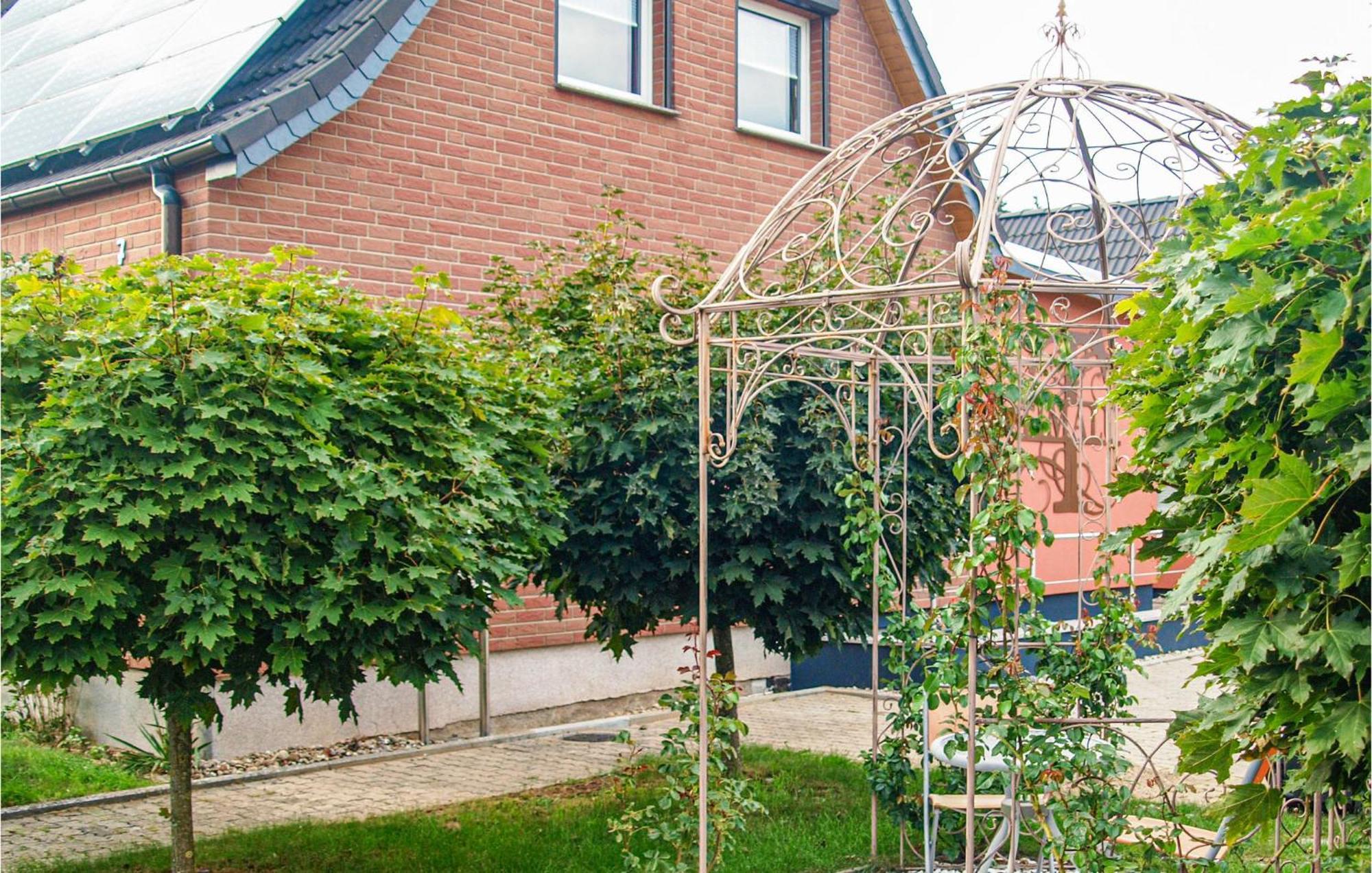 3 Bedroom Beautiful Home In Neubrandenburg Bagian luar foto